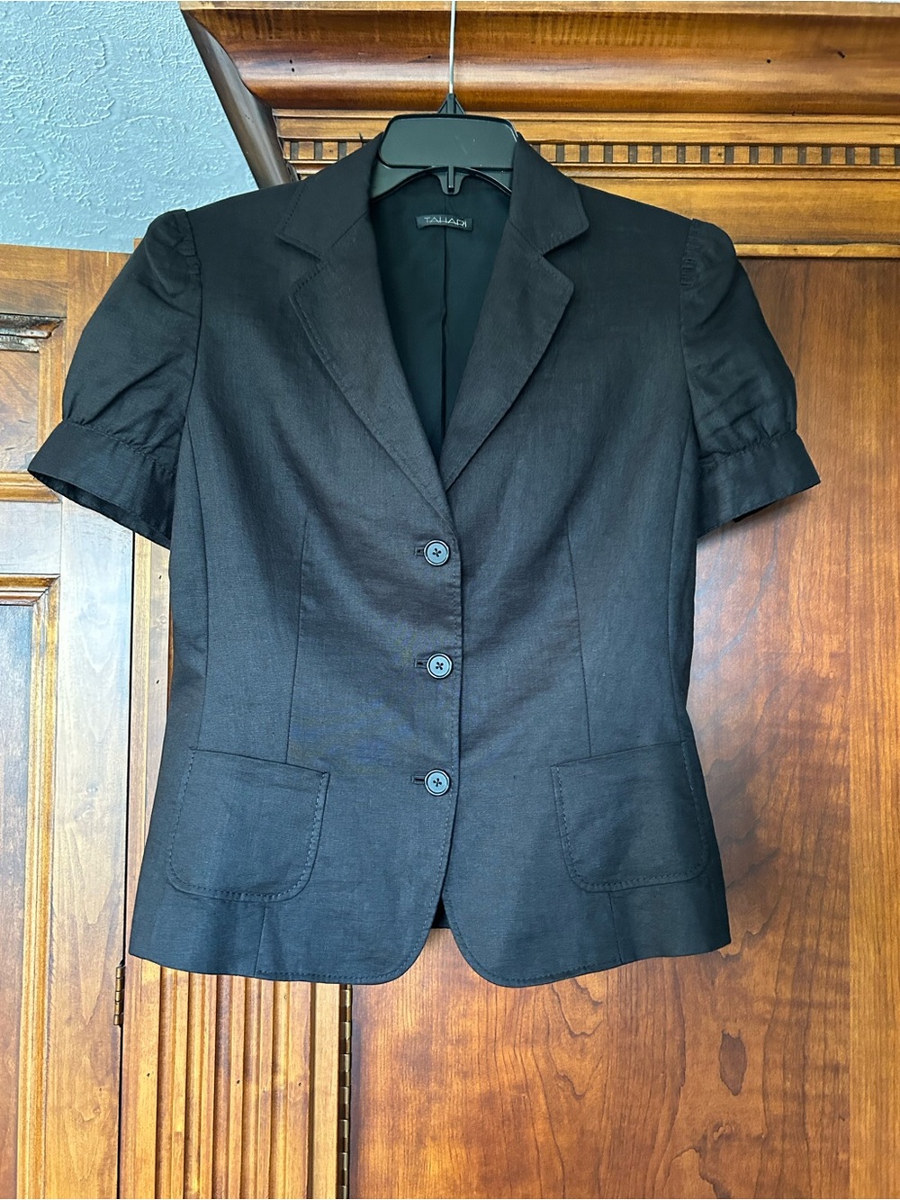 Tahari Black Short-Sleeve Tailored Blazer with Patch Pockets, Stitching Details - Picture 6 of 15
